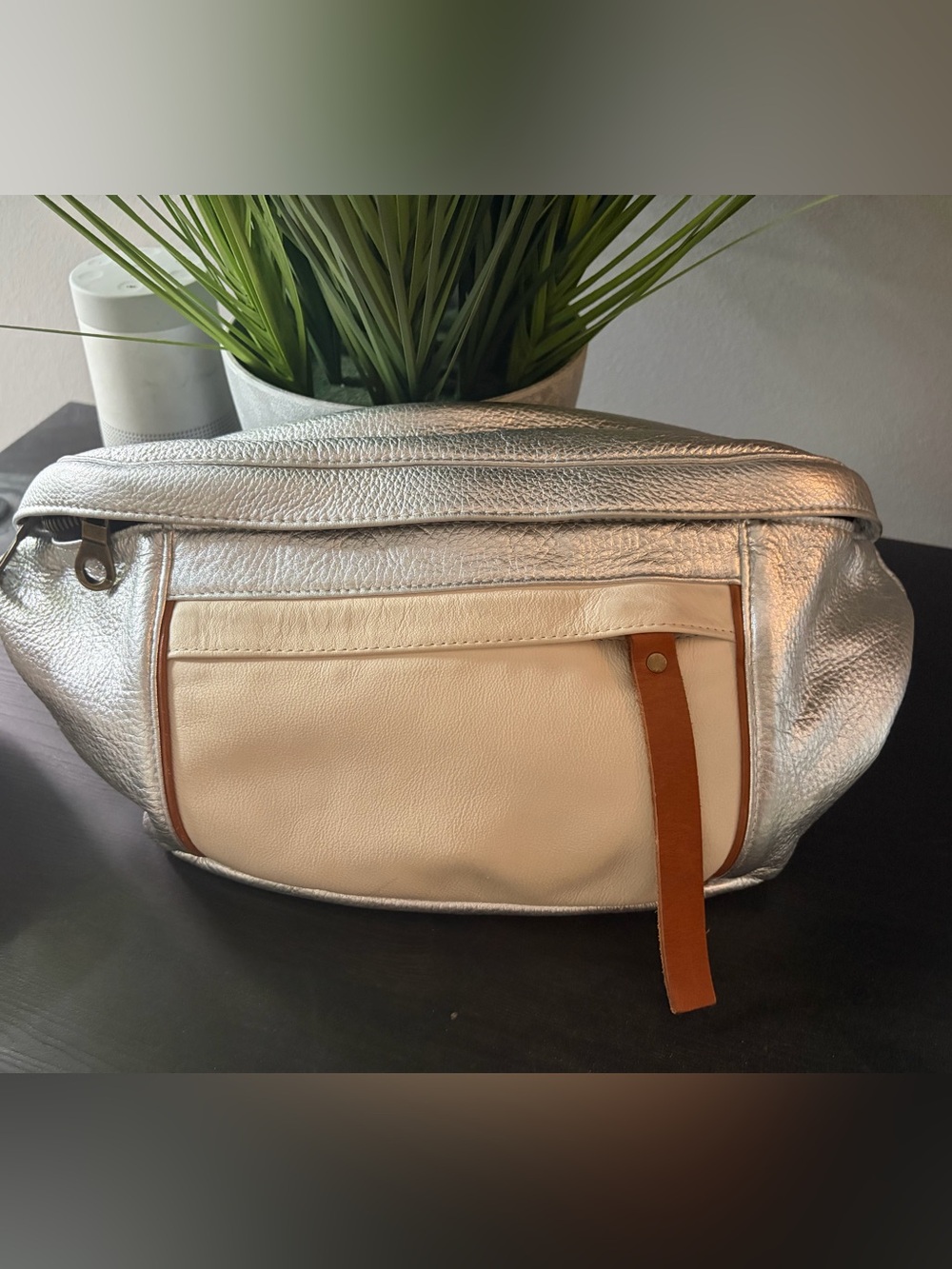 Parker Thatch silver and cream combo sling